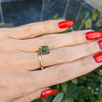 4.07 Ct. Greenish Brown Sapphire from Ceylon (Sri Lanka) Life Style