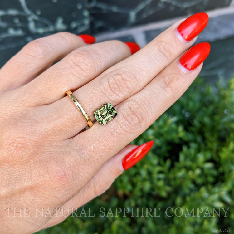 4.07 Ct. Greenish Brown Sapphire from Ceylon (Sri Lanka)