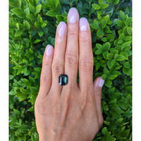 7.51 Ct. Green Sapphire from Ceylon (Sri Lanka) Life Style