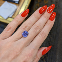 4.66 Ct. Violet Sapphire from Ceylon (Sri Lanka) Life Style