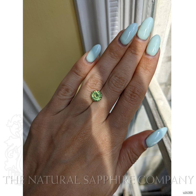 2.94 Ct. Green Sapphire from Ceylon (Sri Lanka)
