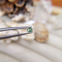 0.20 Ct. Green Sapphire from Ceylon (Sri Lanka) Life Style