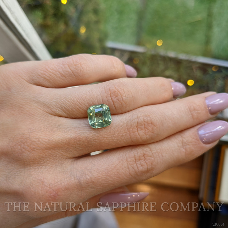 5.09 Ct. Yellowish Green Sapphire from Ceylon (Sri Lanka)