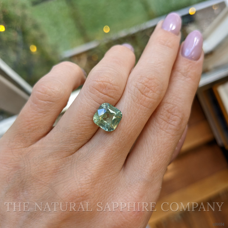 5.09 Ct. Yellowish Green Sapphire from Ceylon (Sri Lanka)
