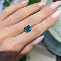 3.71 Ct. Bluish Green Sapphire from Ceylon (Sri Lanka) Life Style