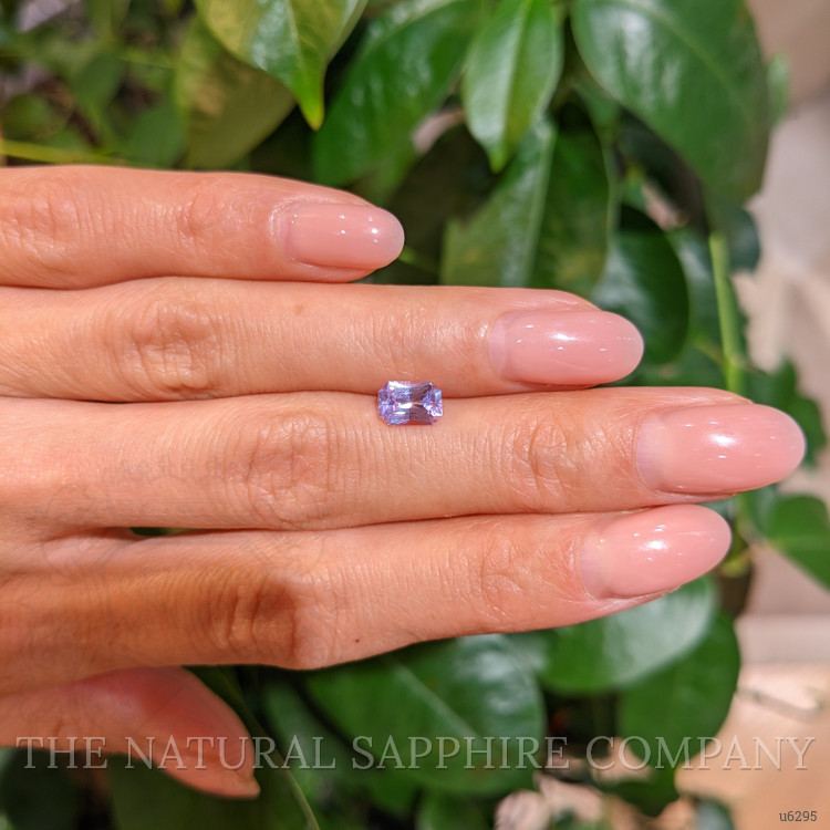 1.05 Ct. Pinkish Purple Sapphire from Ceylon (Sri Lanka)