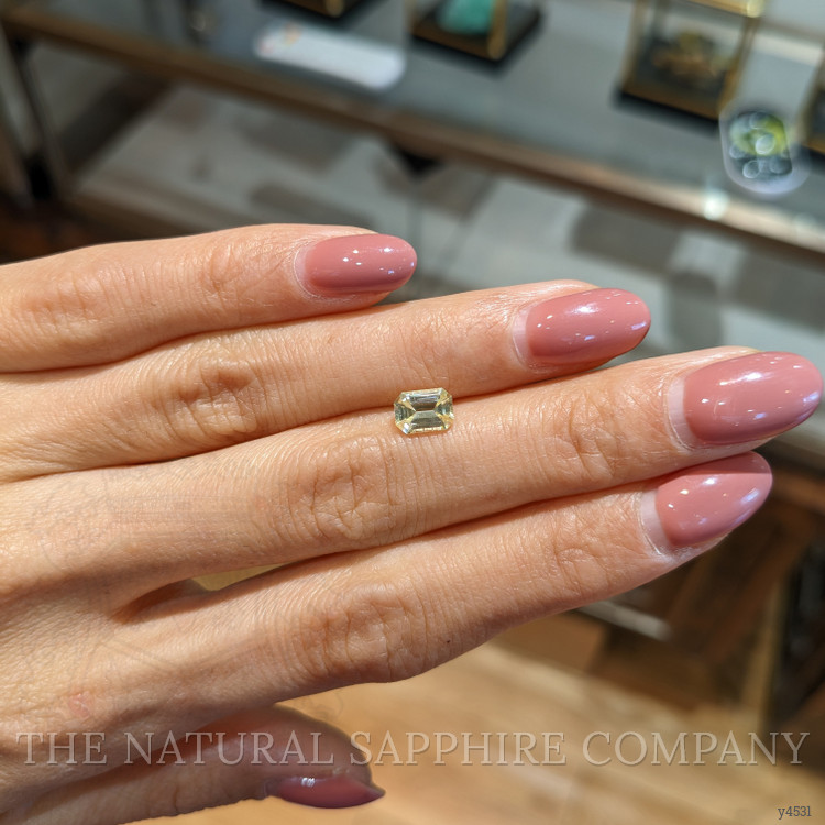 1.02 Ct. Yellow Sapphire from Ceylon (Sri Lanka)