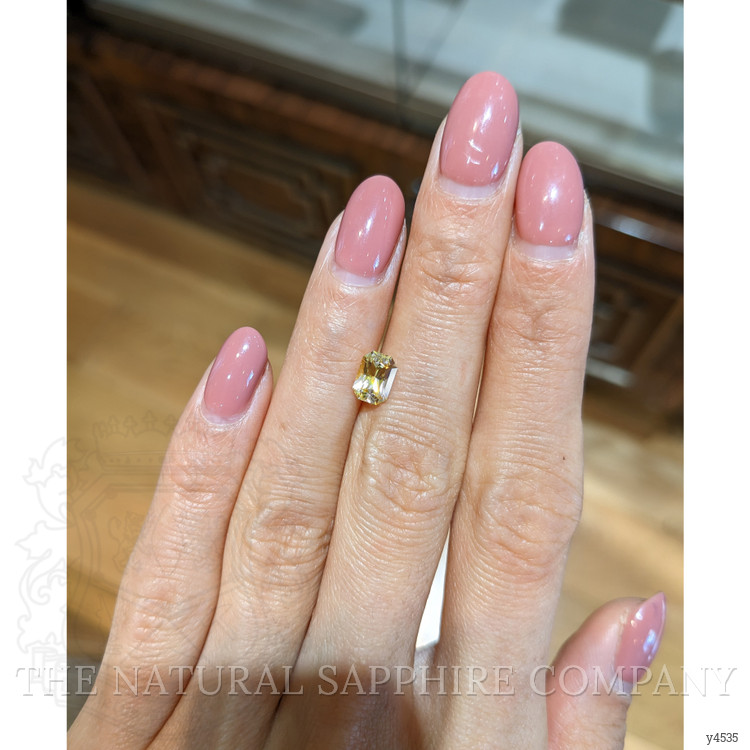 1.22 Ct. Yellow Sapphire from Ceylon (Sri Lanka)