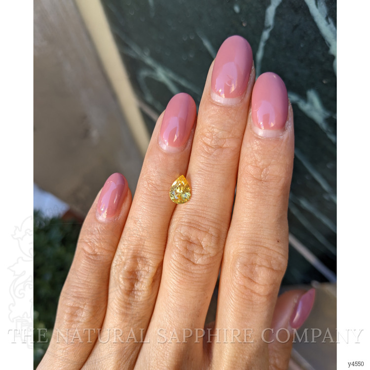 1.11 Ct. Yellow Sapphire from Ceylon (Sri Lanka)