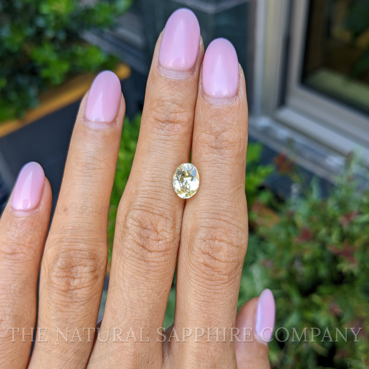 2.22 Ct. Yellow Sapphire from Ceylon (Sri Lanka)