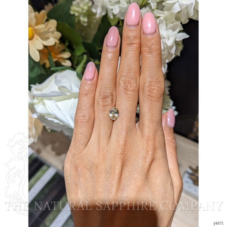 2.22 Ct. Yellow Sapphire from Ceylon (Sri Lanka)