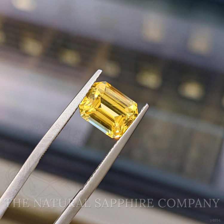 5.02 Ct. Yellow Sapphire from Ceylon (Sri Lanka)