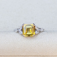4.06 Ct. Yellow Sapphire from Ceylon (Sri Lanka) Life Style