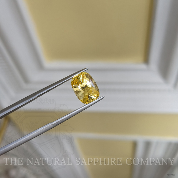 4.38 Ct. Yellow Sapphire from Ceylon (Sri Lanka)