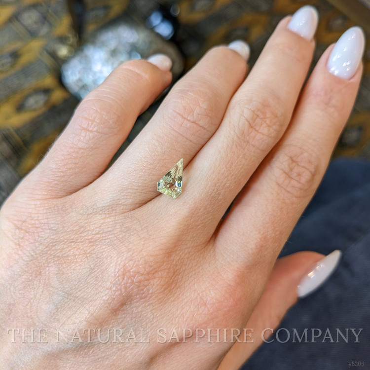 1.51 Ct. Yellowish Green Sapphire from Ceylon (Sri Lanka)