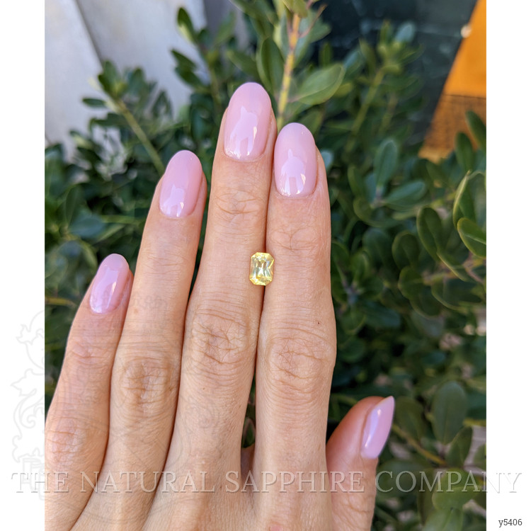 1.05 Ct. Yellow Sapphire from Ceylon (Sri Lanka)