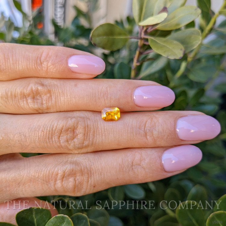 1.11 Ct. Yellowish Orange Sapphire from Ceylon (Sri Lanka)
